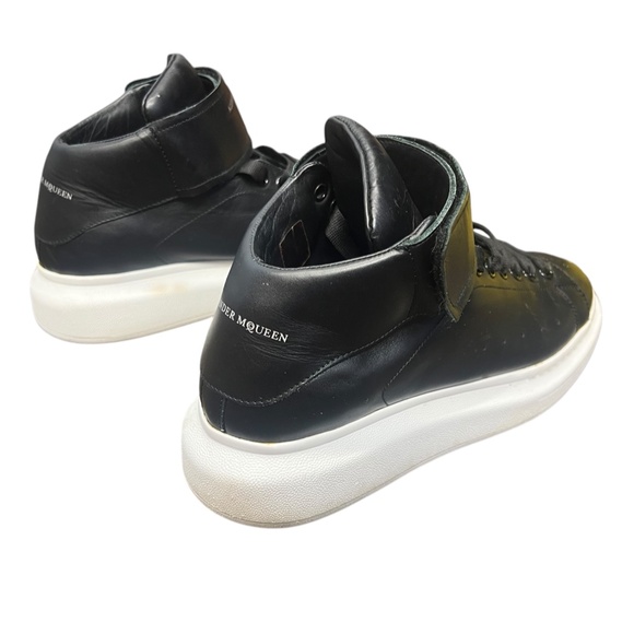 Alexander McQueen main image 13